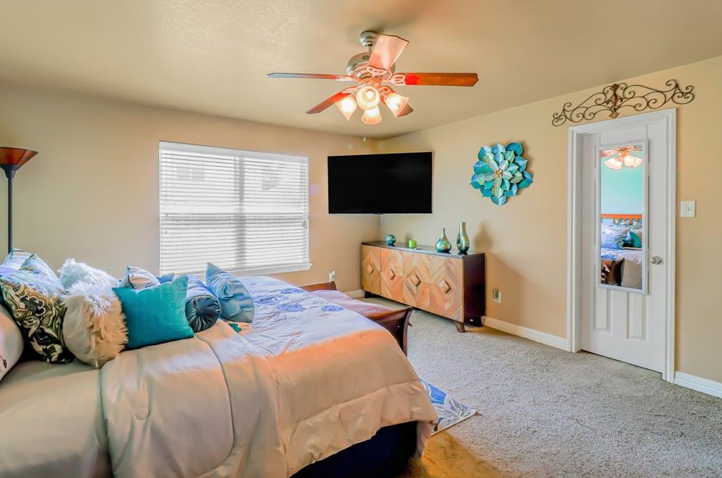 1423 York Crk Dr, Houston TX  77014-1982 exterior