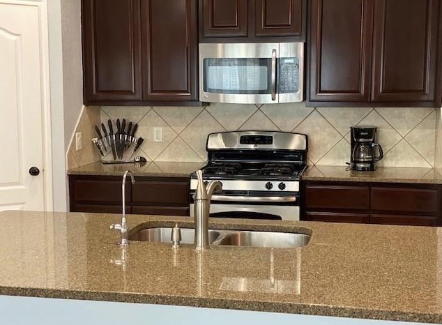 11038 Heartland Grove Dr, Richmond, TX 77406