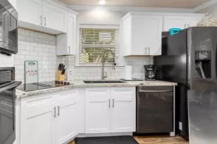 12955 Mintwood Dr, Beaumont, TX 77713 - Photo 2