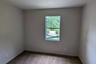 215 Blackshear St, Tomball, TX 77375 - Photo 6