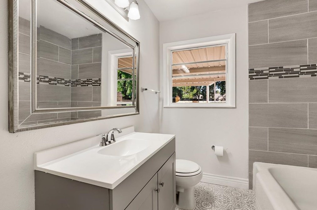 509 Witcher Ln, Houston TX  77076-4719 exterior