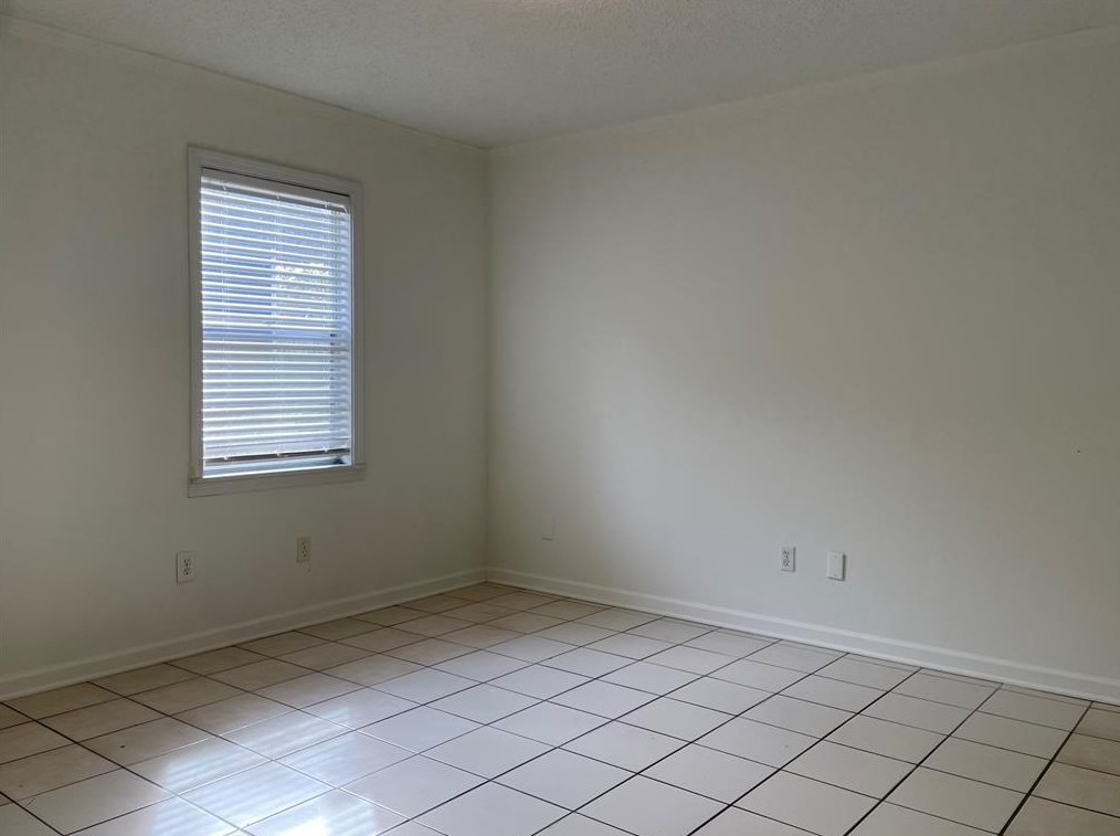 1522 Nicholson St, Houston TX  77008-4136 exterior