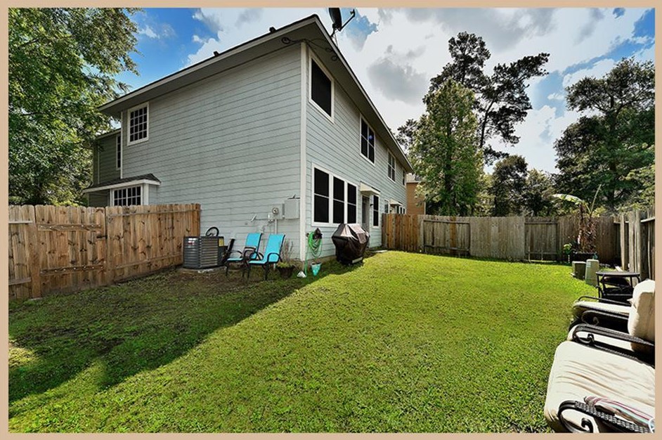 2 Scenic Brook Ct, Spring TX 77382-1737 exterior