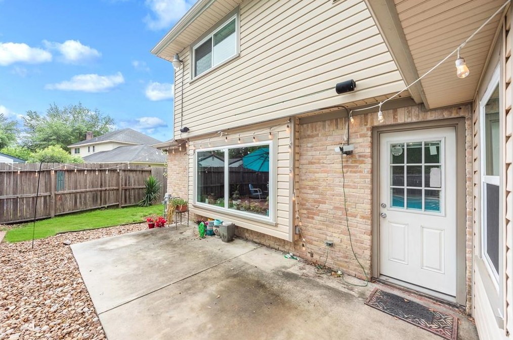 12414 Briar Frst Dr, Houston TX  77077-2932 exterior