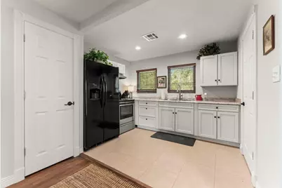 812 Lake Livingston Boulevard, Livingston, TX 77351 - Photo 20