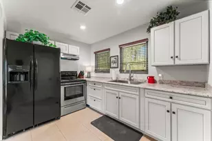 812 Lake Livingston Blvd, Livingston, TX 77351 - Photo 18