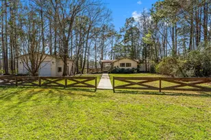 812 Lake Livingston Blvd, Livingston, TX 77351 - Photo 32