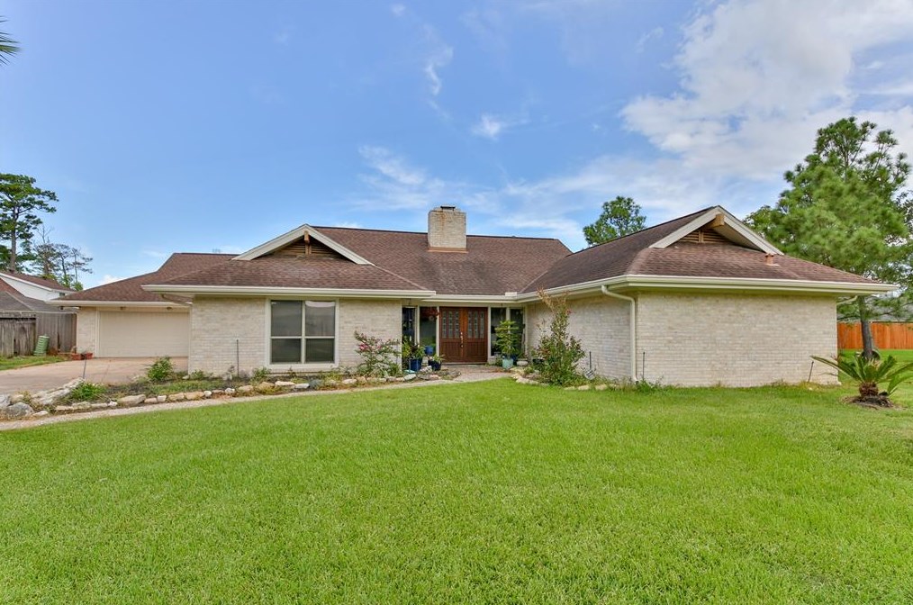 3007 Lazy Pine Ln, Morgans Point, TX 77571