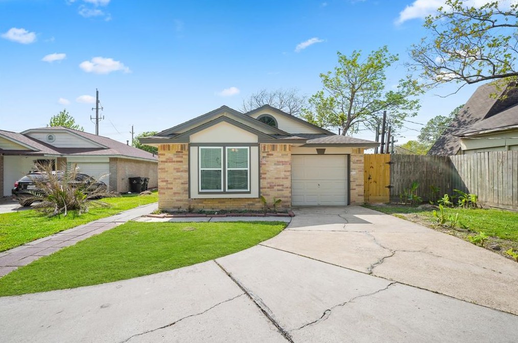 5231 Beaverbrook Dr, Houston, TX 77084