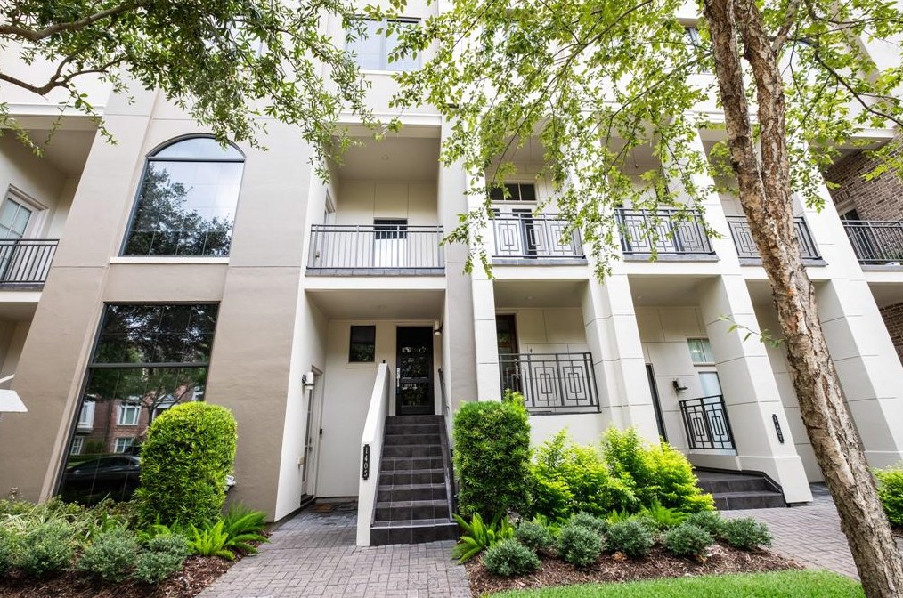 1405 Lake Pointe Pkwy, Sugar Land, TX 77478