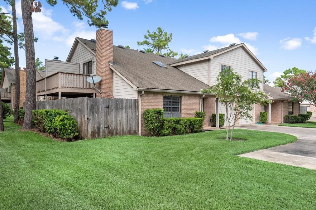 16933 Chapel Pines Dr #61, Spring, TX 77379