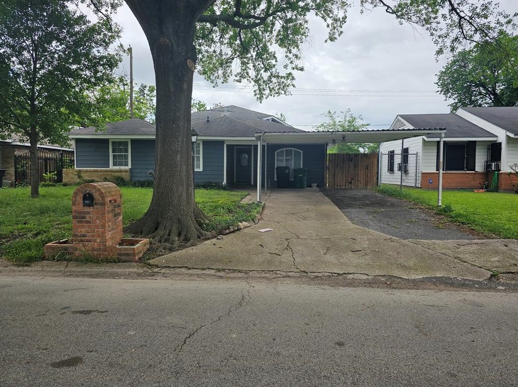 10911 Royal Pine Dr, Houston, TX 77093