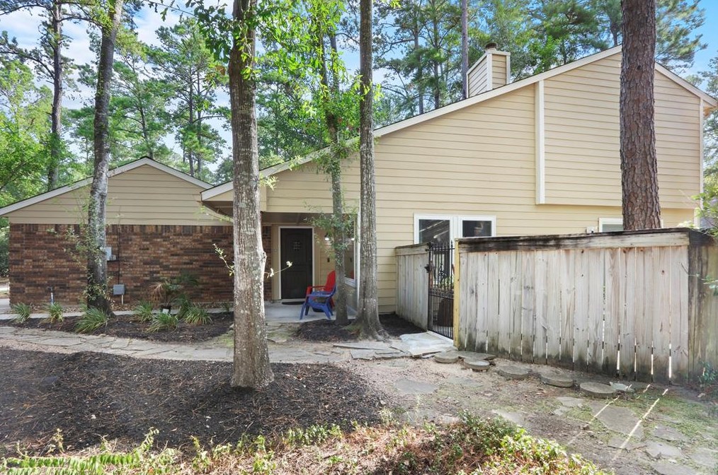 15 Abbey Brook Pl, Spring TX  77381-3074 exterior