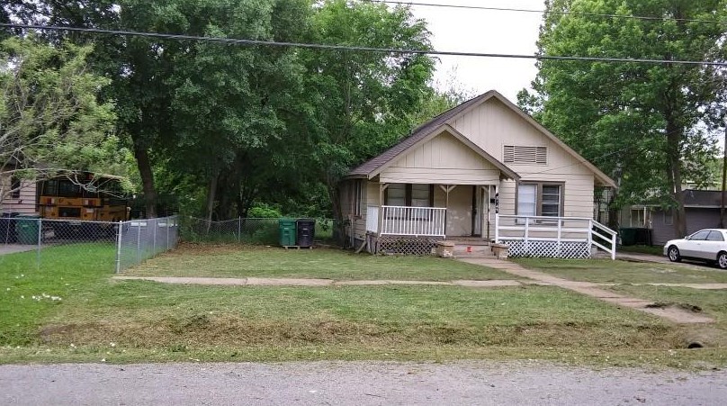 8147 Easton St, Houston TX  77017-2324 exterior