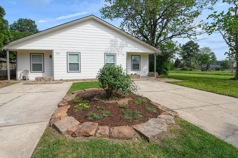 520 Moore St, Tomball, TX 77375-4868