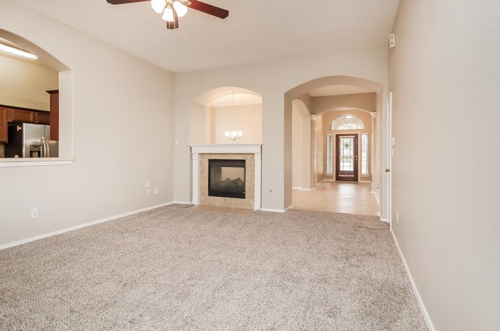 2602 Rusting Creek Dr, Pearland, TX 77584
