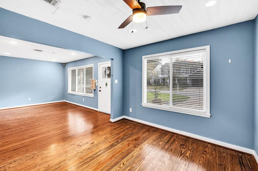 1634 Latexo Dr, Houston TX  77018-1810 exterior