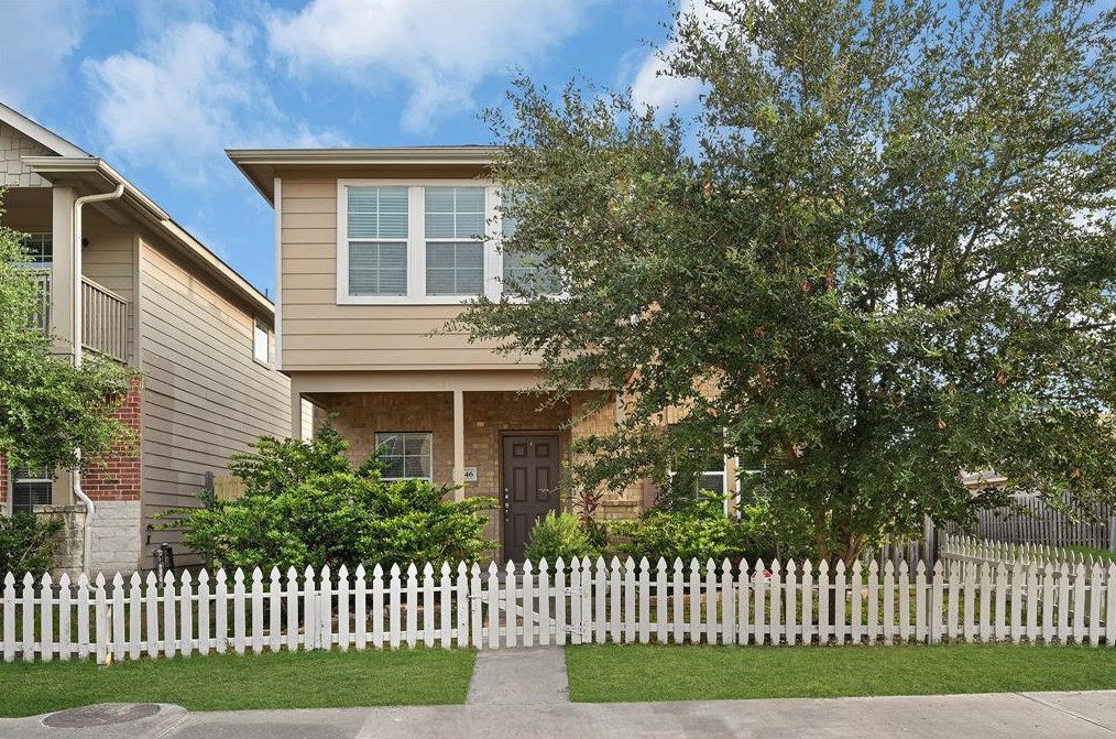 7246 Autumn Sun Dr, Houston, TX 77083