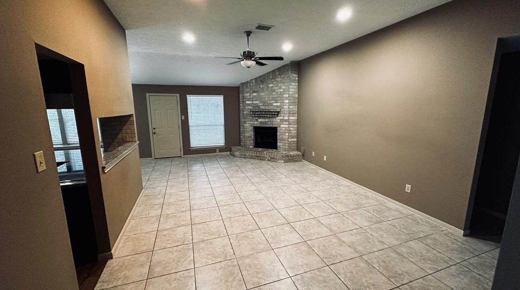 2814 Parkwood Manor Dr, Humble, TX 77339-1265