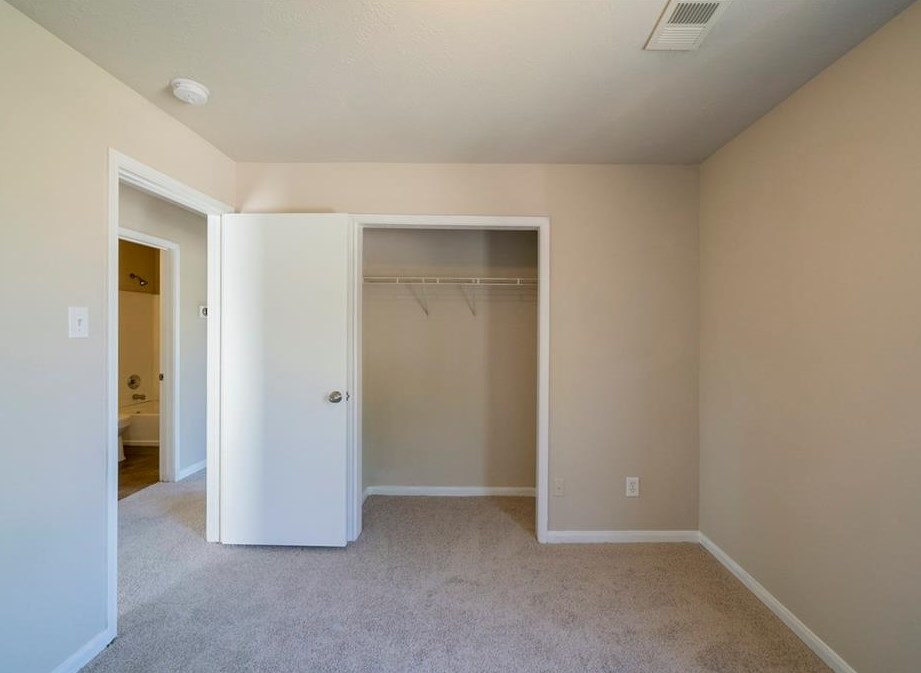 5811 Tidewater, Houston TX  77045-4000 exterior