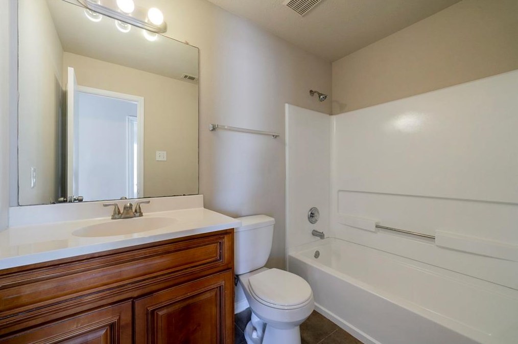 5811 Tidewater, Houston TX  77045-4000 exterior