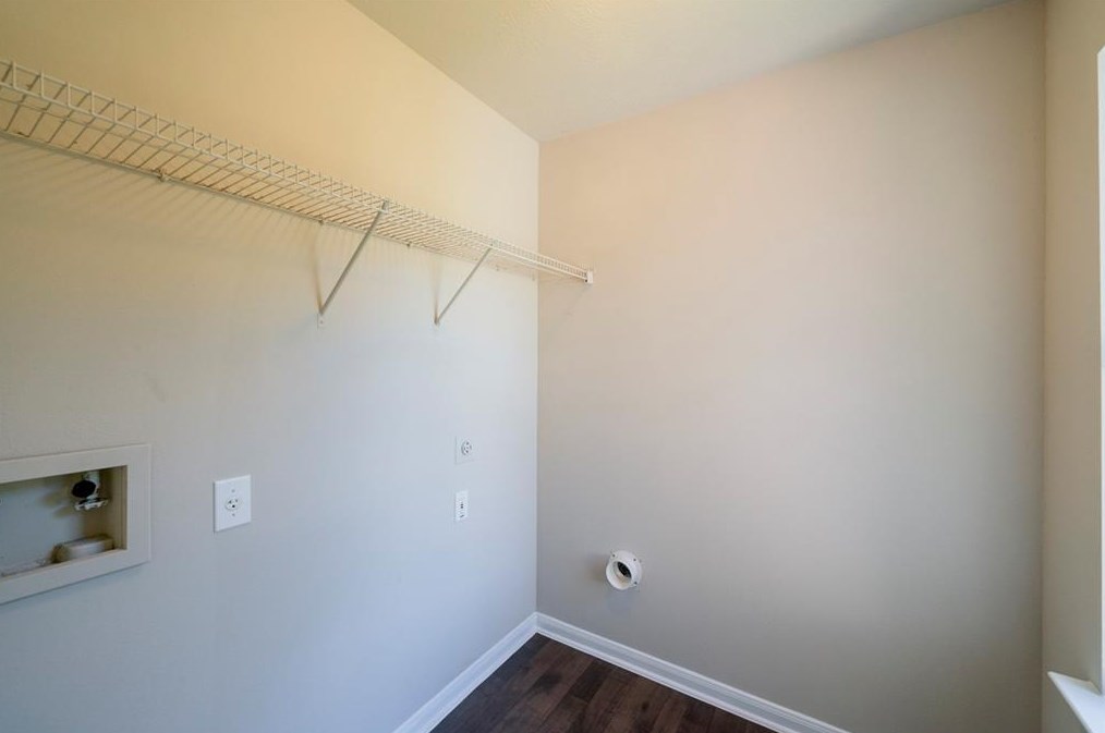 5811 Tidewater, Houston TX  77045-4000 exterior