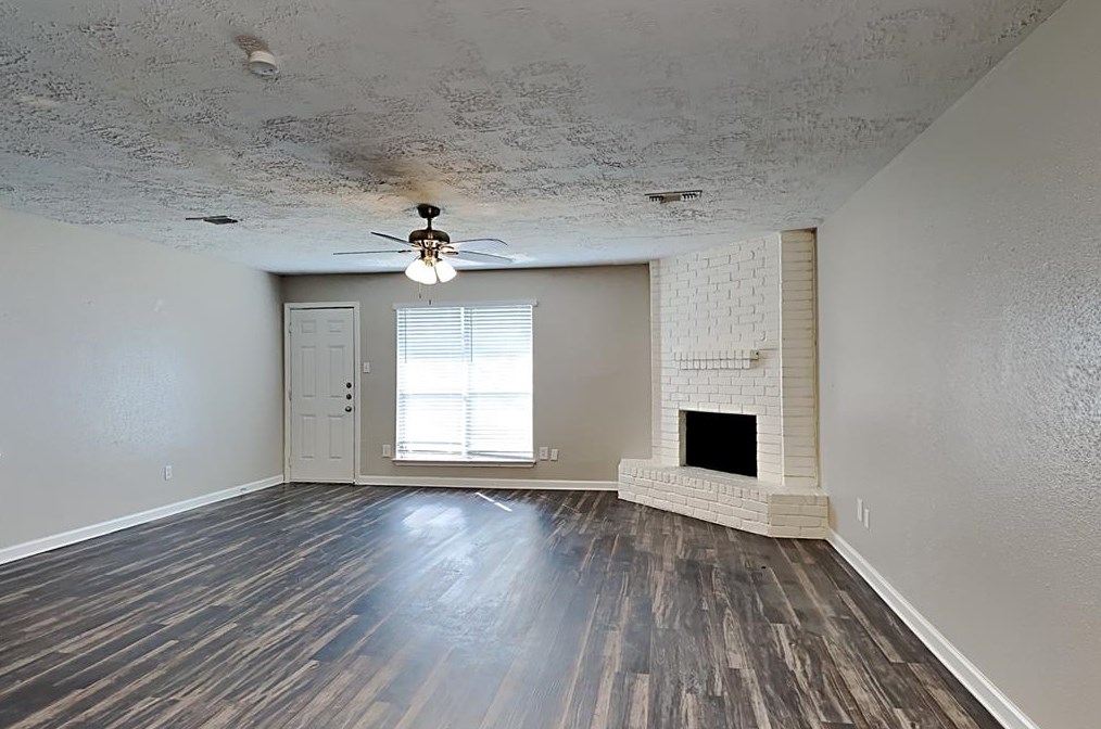 11915 Fork Creek Dr, Houston, TX 77065