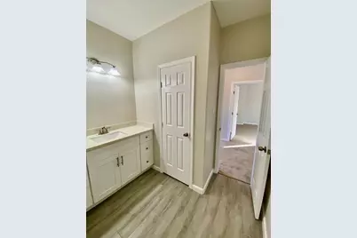 13926 Leabrandon Lane, Houston, TX 77045 - Photo 8