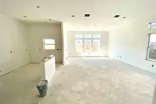 13926 Leabrandon Ln, Houston, TX 77045 - Photo 6