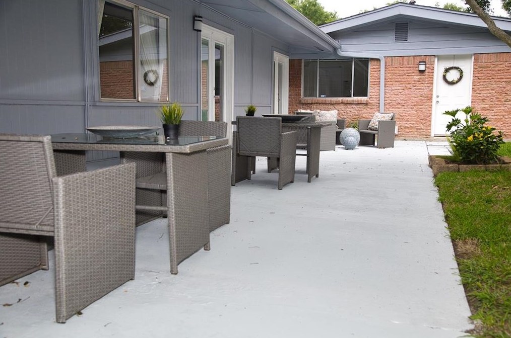 5507 Willowbend Blvd, Houston TX  77035-3731 exterior