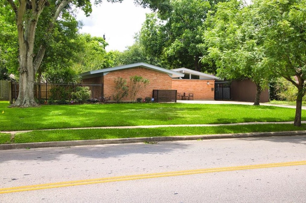 5507 Willowbend Blvd, Houston, TX 77096-5041