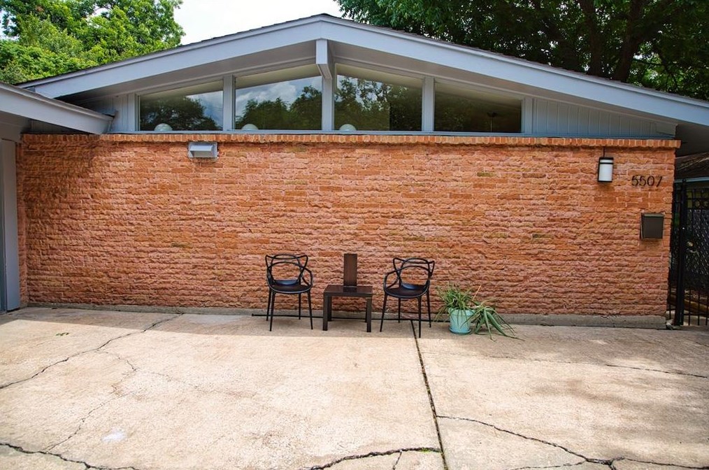 5507 Willowbend Blvd, Houston TX  77096-5041 exterior