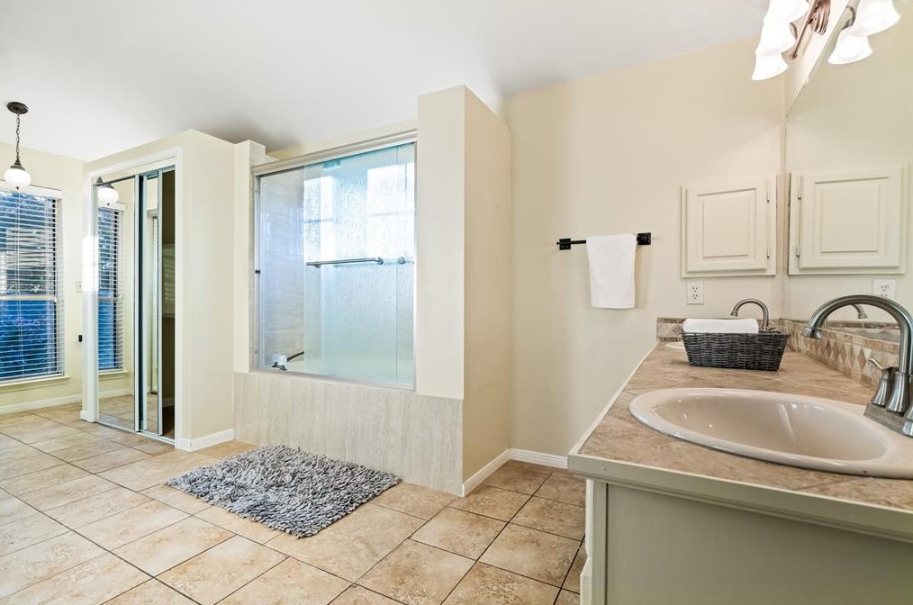 3314 Westwick Dr, Houston TX  77082-2221 exterior