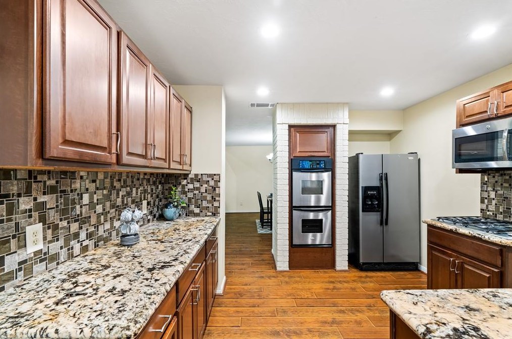 3314 Westwick Dr, Houston TX  77082-2221 exterior