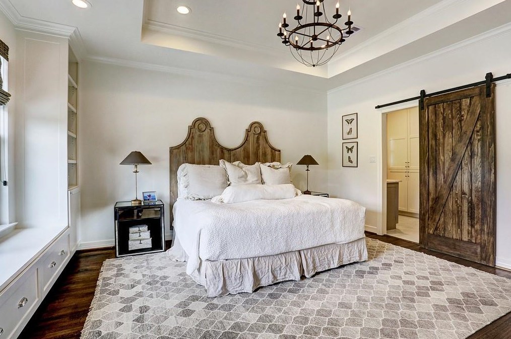 5326 Windswept Ln, Houston TX  77056-7214 exterior
