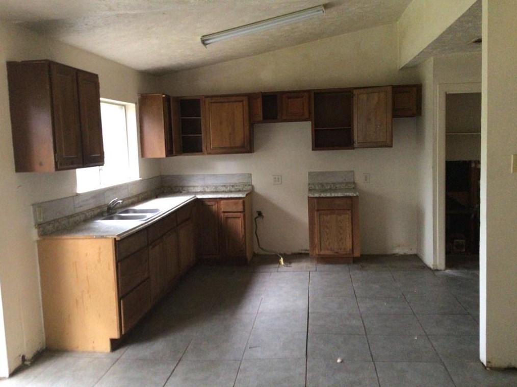 5010 Malmedy Rd, Houston TX  77033-2523 exterior