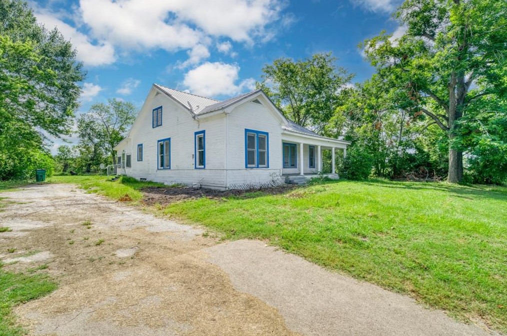 709 May St, Connor, TX 77864-3305