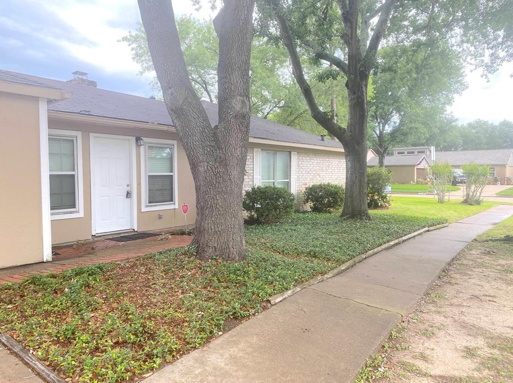 22303 Fork Dr, Katy TX  77450-3306 exterior