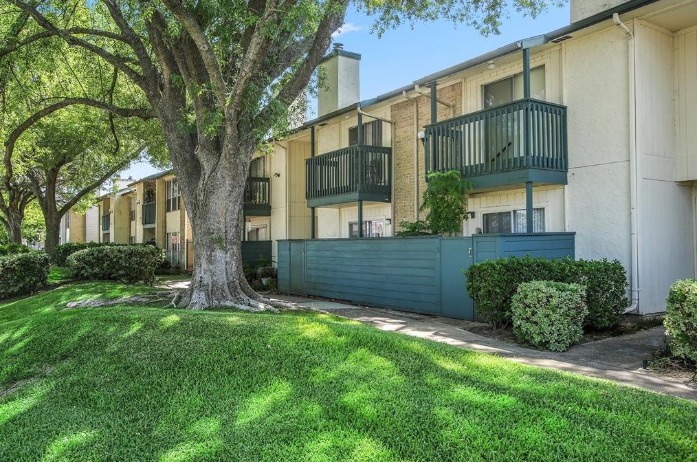 250 El Dorado Blvd Apt 144, Houston, TX 77598