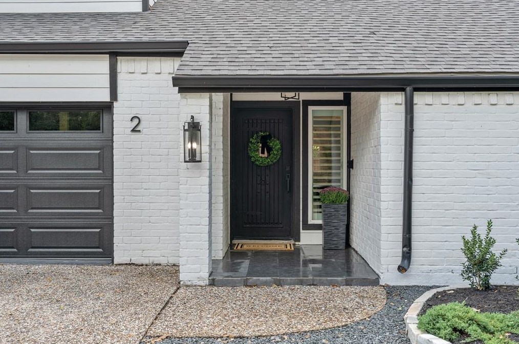 2 Leisure Ln, Spring, TX 77380