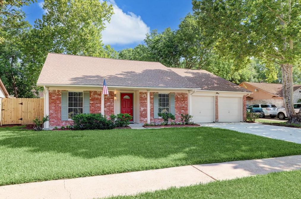 4307 R V Mayfield Dr, Houston, TX 77088-6831