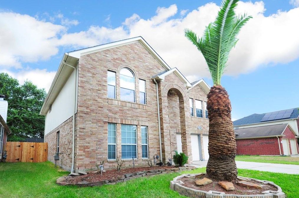 2623 Whitinham Dr, Houston, TX 77067