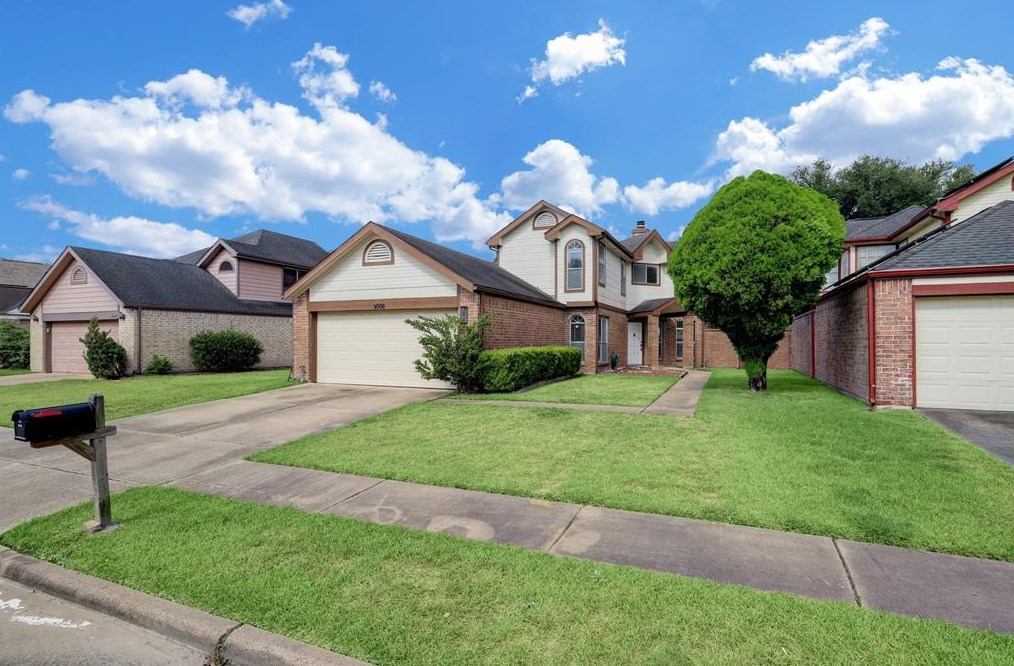 9006 Dawnridge Ln, Houston, TX 77099-1989