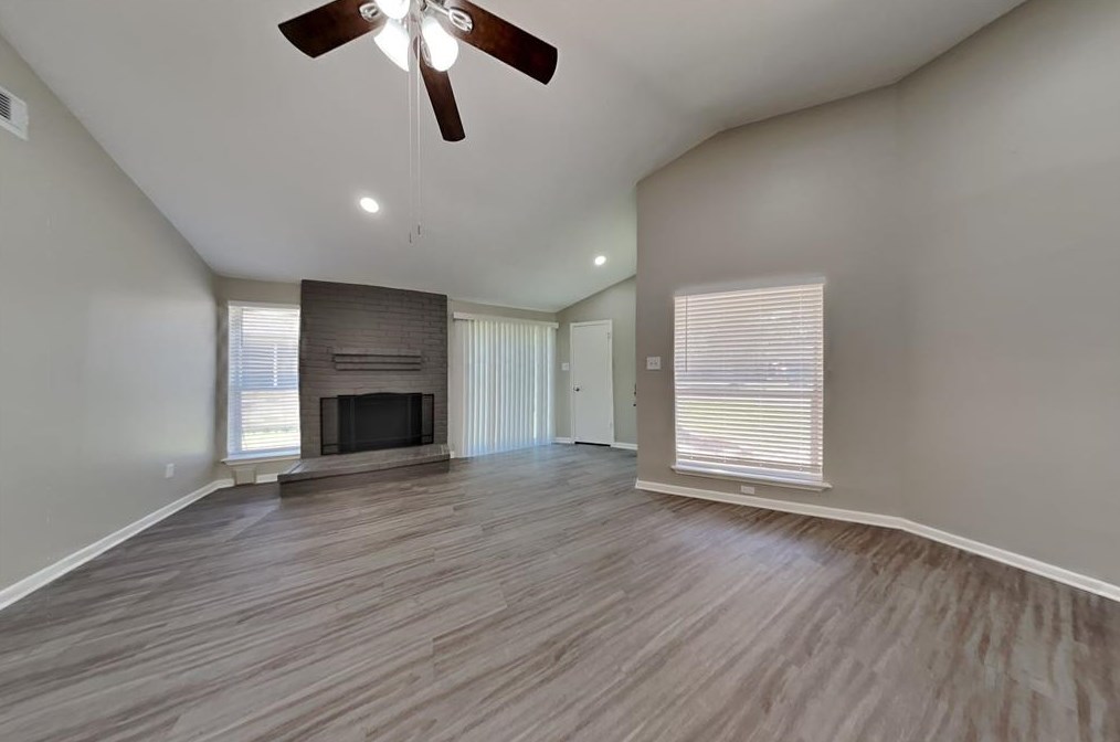 16915 Tranquil Dr, Sugar Land, TX 77498