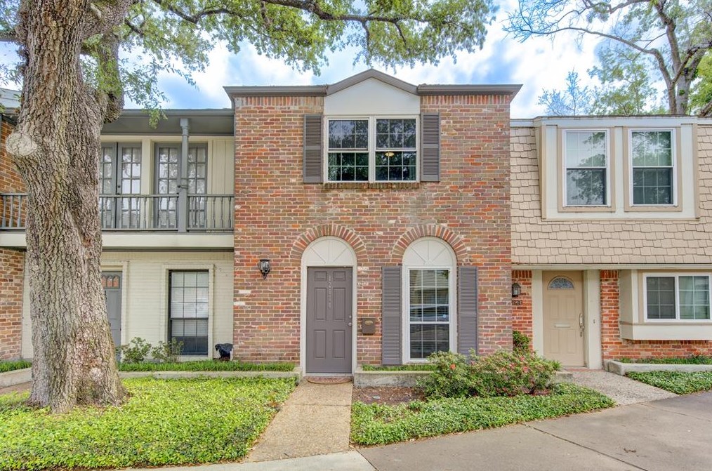 12674 Rip Van Winkle Dr #2, Houston, TX