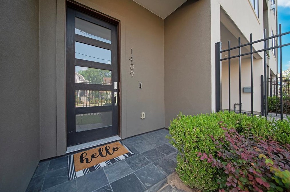 1409 Hickory St, Houston TX  77007-6231 exterior