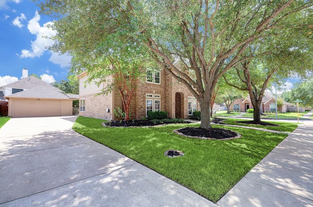 8406 Gentlewood Ct, Houston, TX 77095-4593