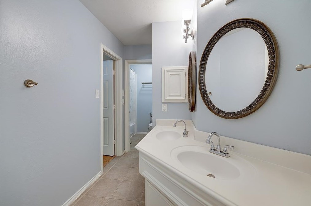 8406 Gentlewood, Houston TX  77095-4596 exterior