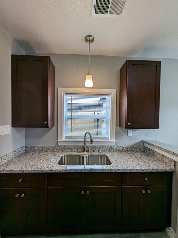 7335 Walker St, Houston, TX 77011