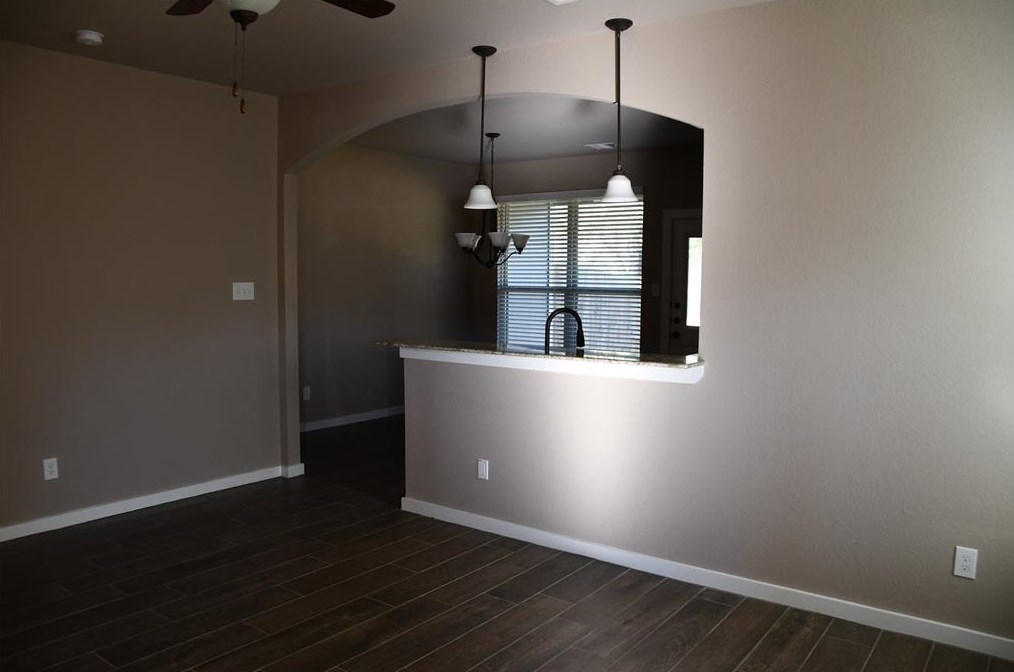 146 Parkgate #b, Conroe, TX 77304